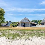 펜션 2 Bedroom Cozy In Sjolund