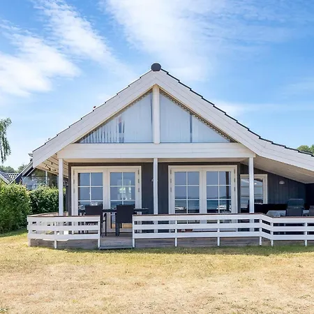 Ferienhaus 2 Bedroom Cozy In