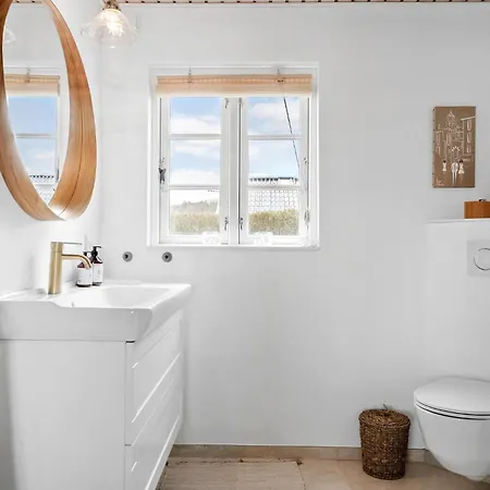 2 Bedroom Cozy In Ferienhaus