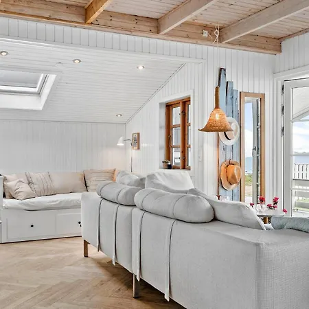 1 Bedroom Nice Home In Sjolund Tatil Evi *