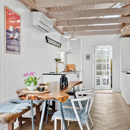 1 Bedroom In *